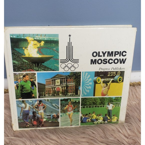 RARE 1979 OLYMPIC GAMES Moscow Sport Misha Propaganda Photo Album Soviet Russian - Picture 1 of 5